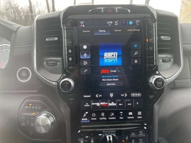 2023 RAM 1500 Laramie Crew Cab 4x4 5'7' Box