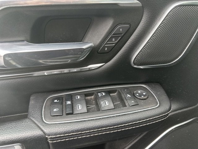 2023 RAM 1500 Laramie Crew Cab 4x4 5'7' Box