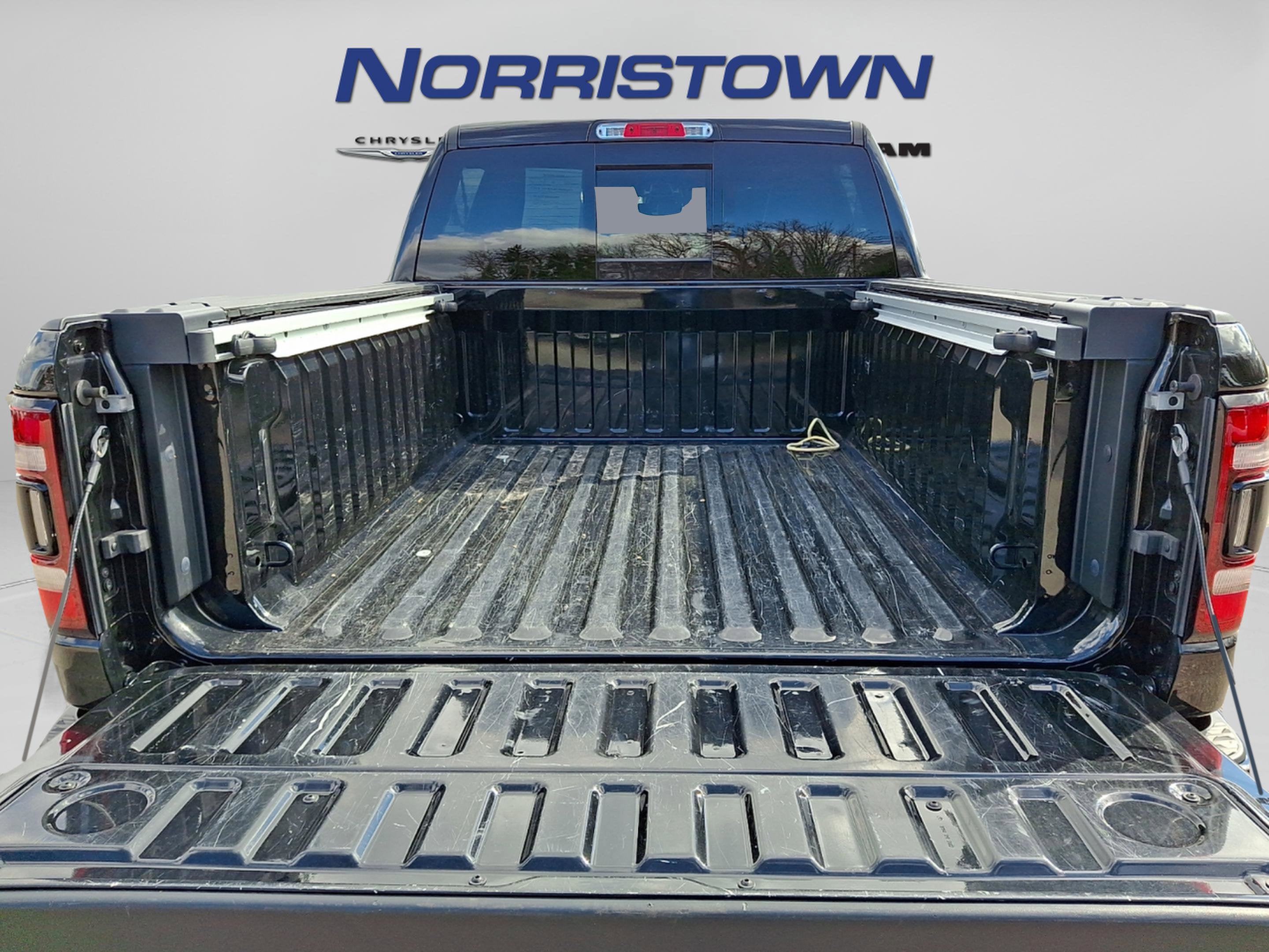 2023 RAM 1500 Laramie Crew Cab 4x4 5'7' Box