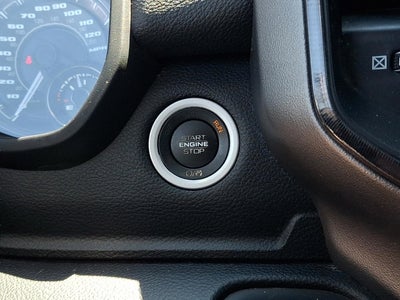 2022 RAM 1500 Laramie Crew Cab 4x4 5'7' Box