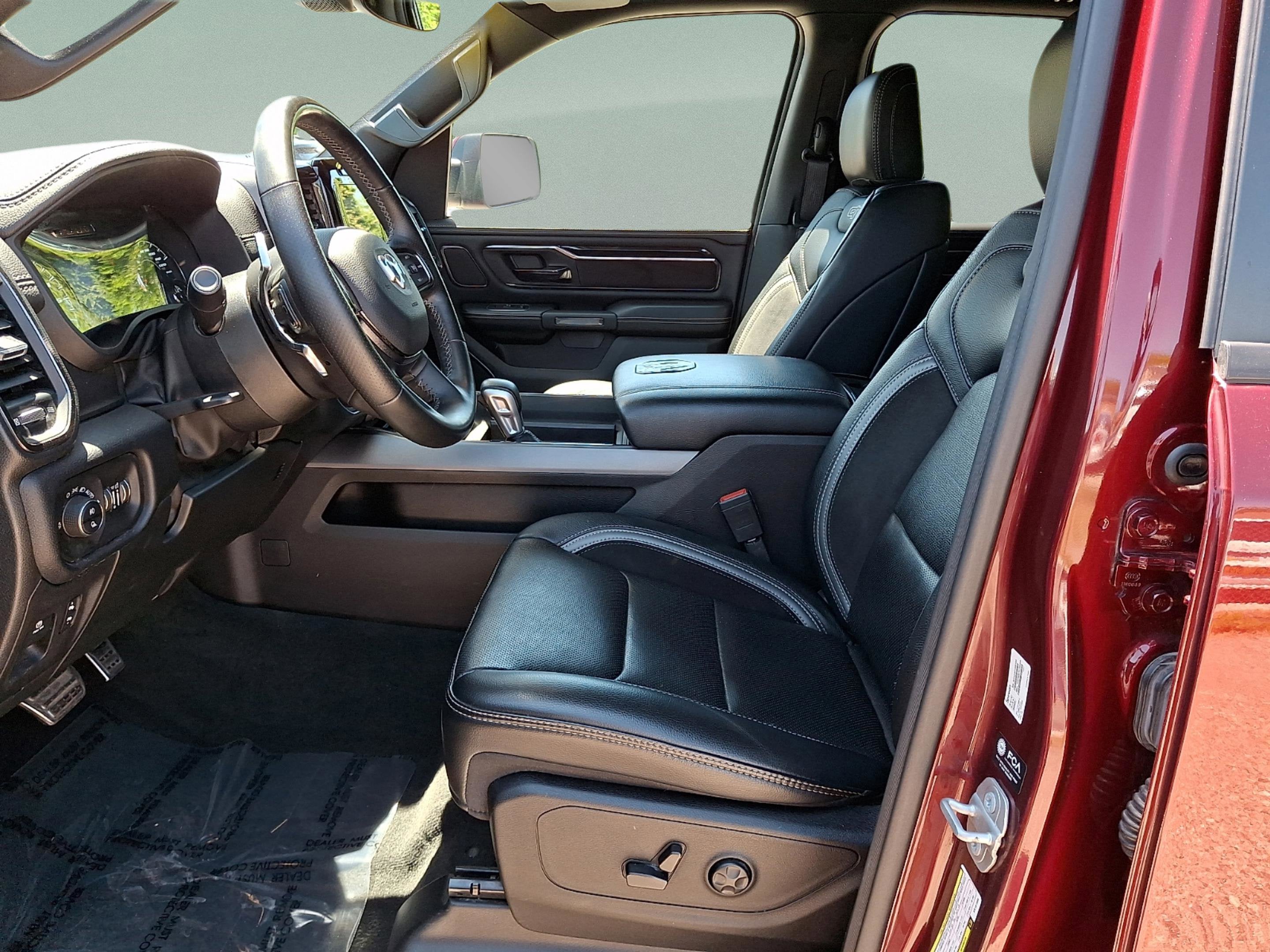2022 RAM 1500 Laramie Crew Cab 4x4 5'7' Box