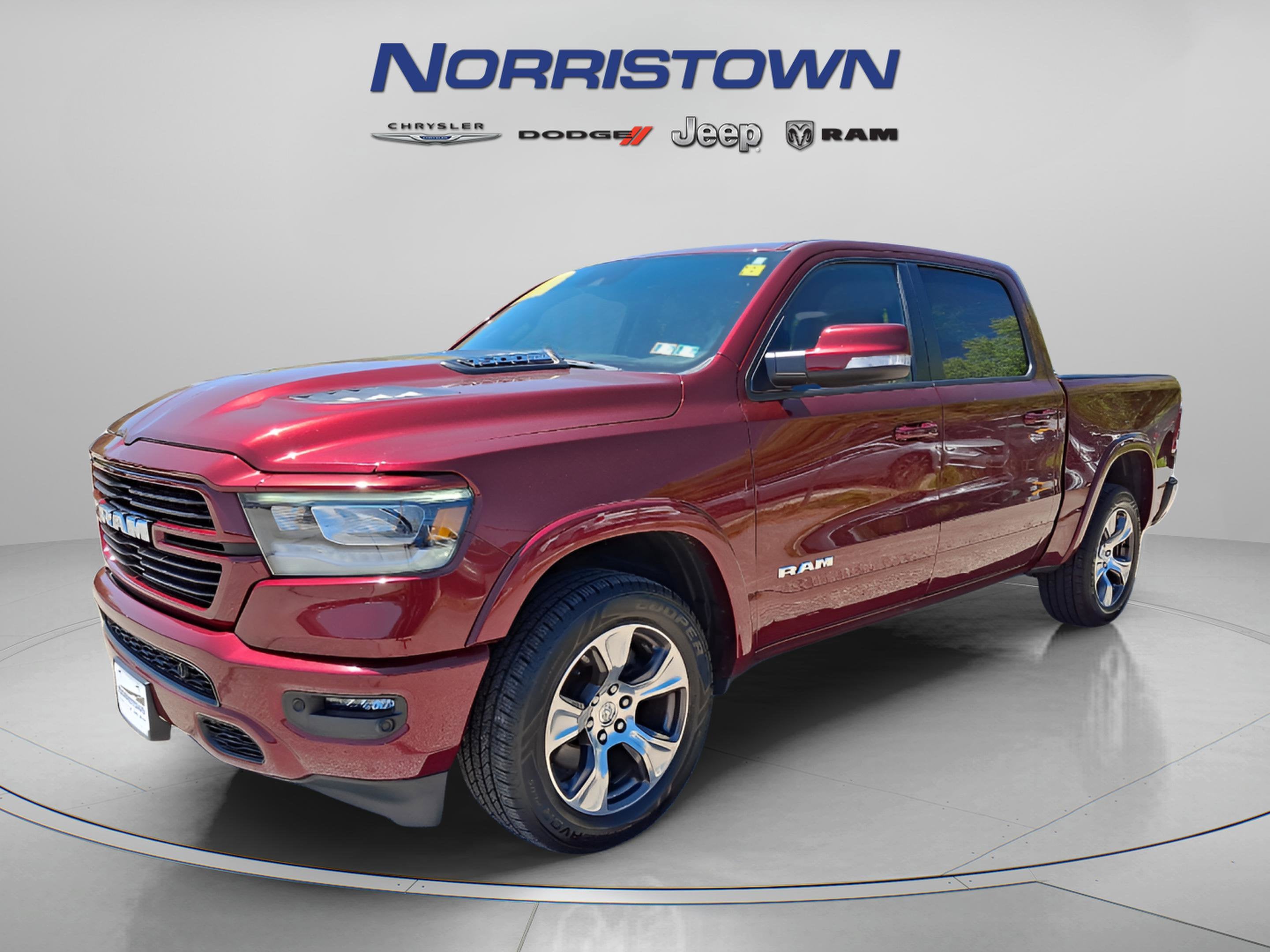 2022 RAM 1500 Laramie Crew Cab 4x4 5'7' Box