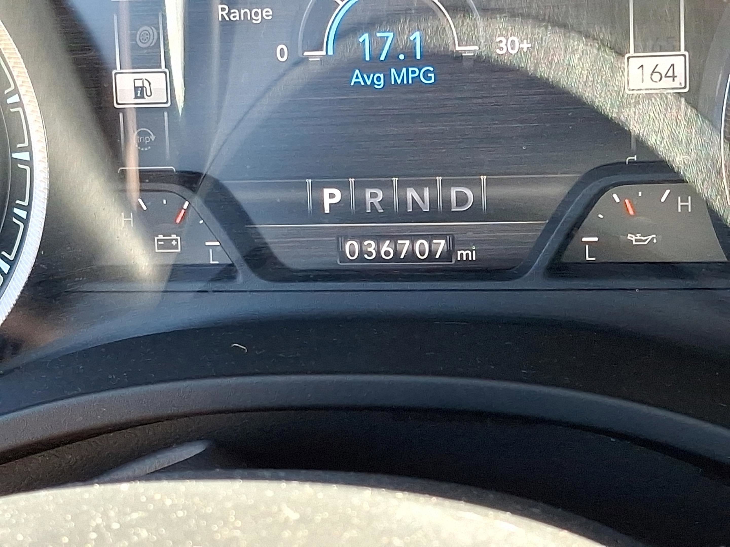 2022 RAM 1500 Laramie Crew Cab 4x4 5'7' Box