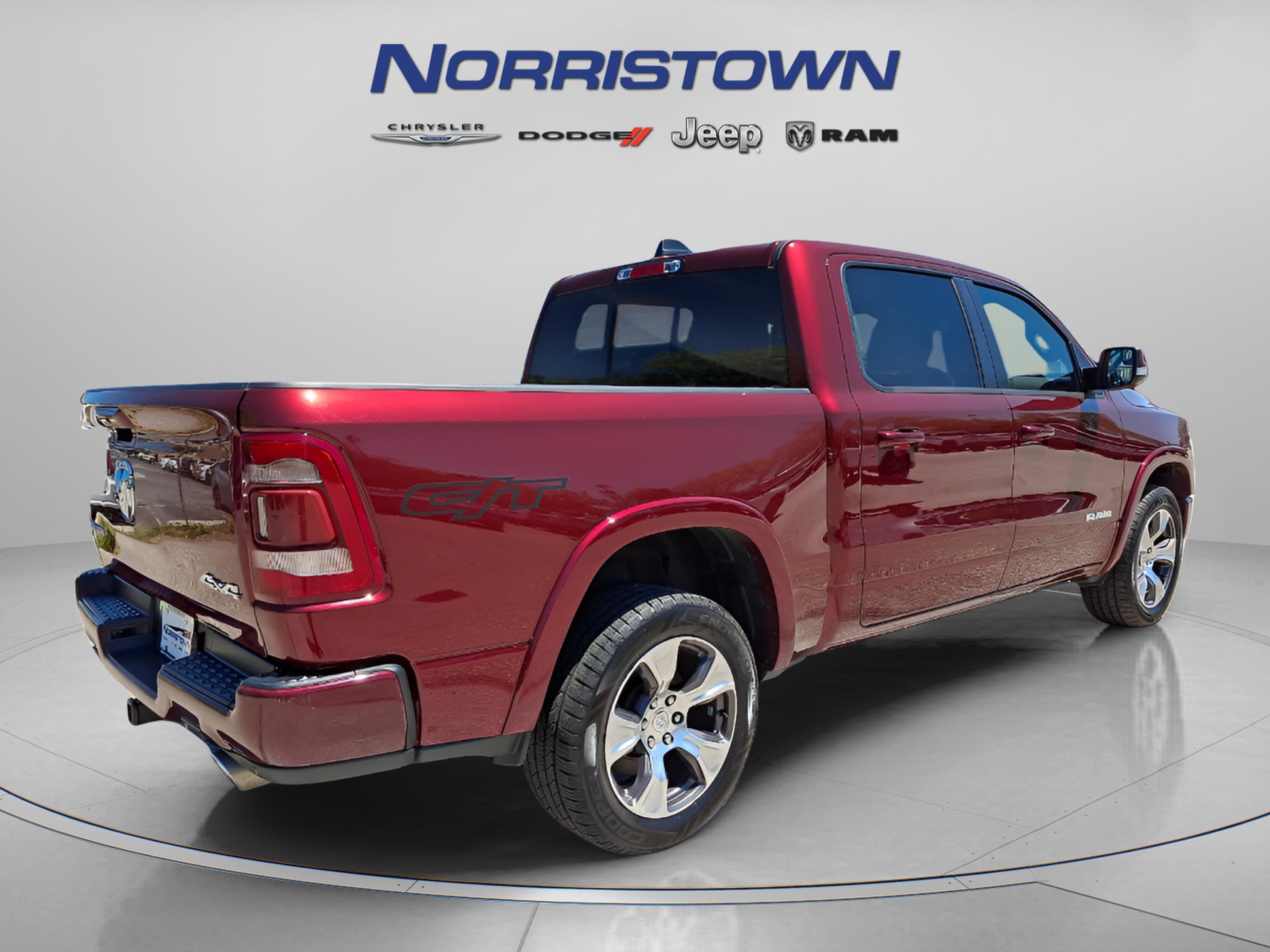 2022 RAM 1500 Laramie Crew Cab 4x4 5'7' Box
