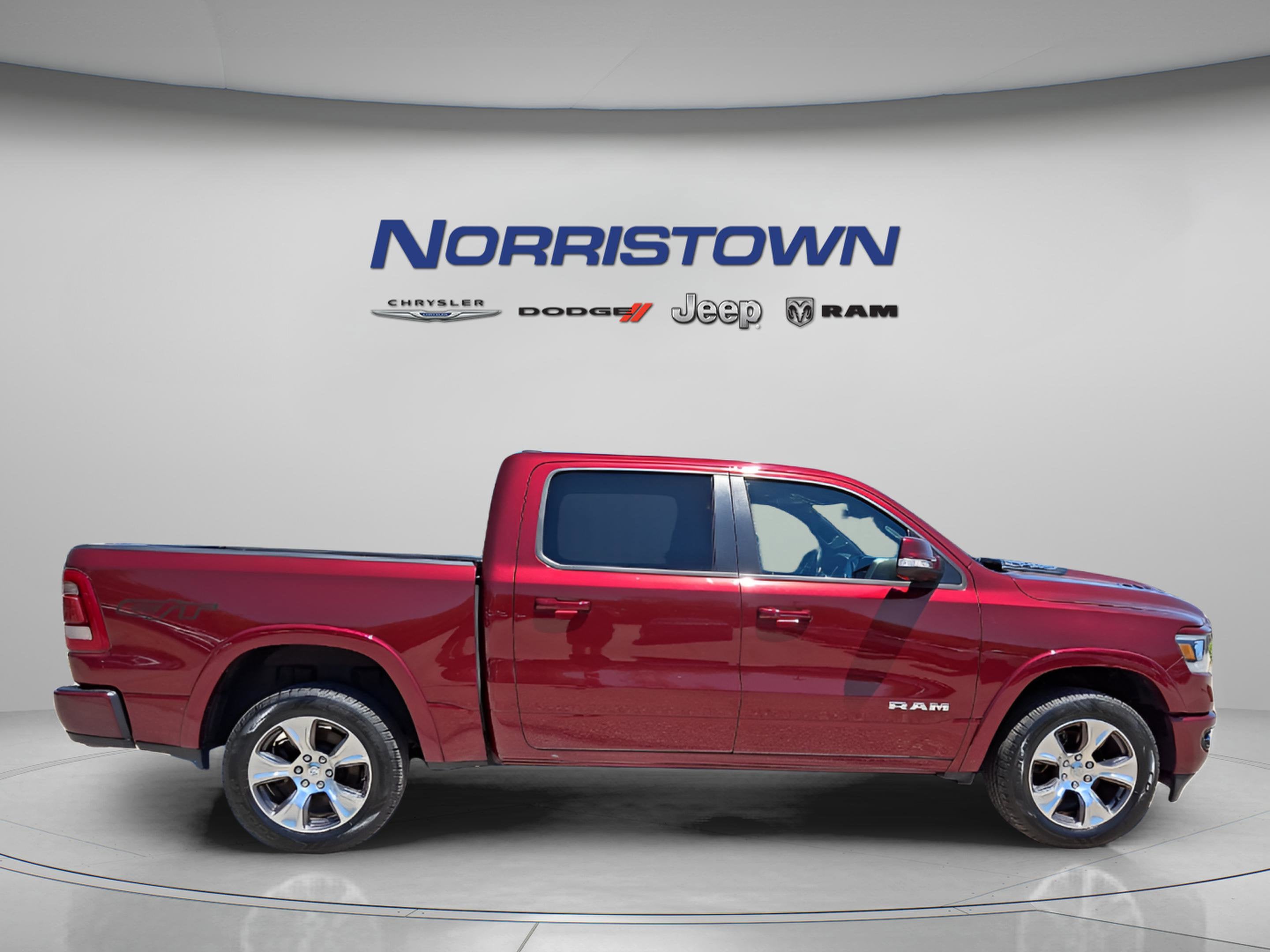 2022 RAM 1500 Laramie Crew Cab 4x4 5'7' Box