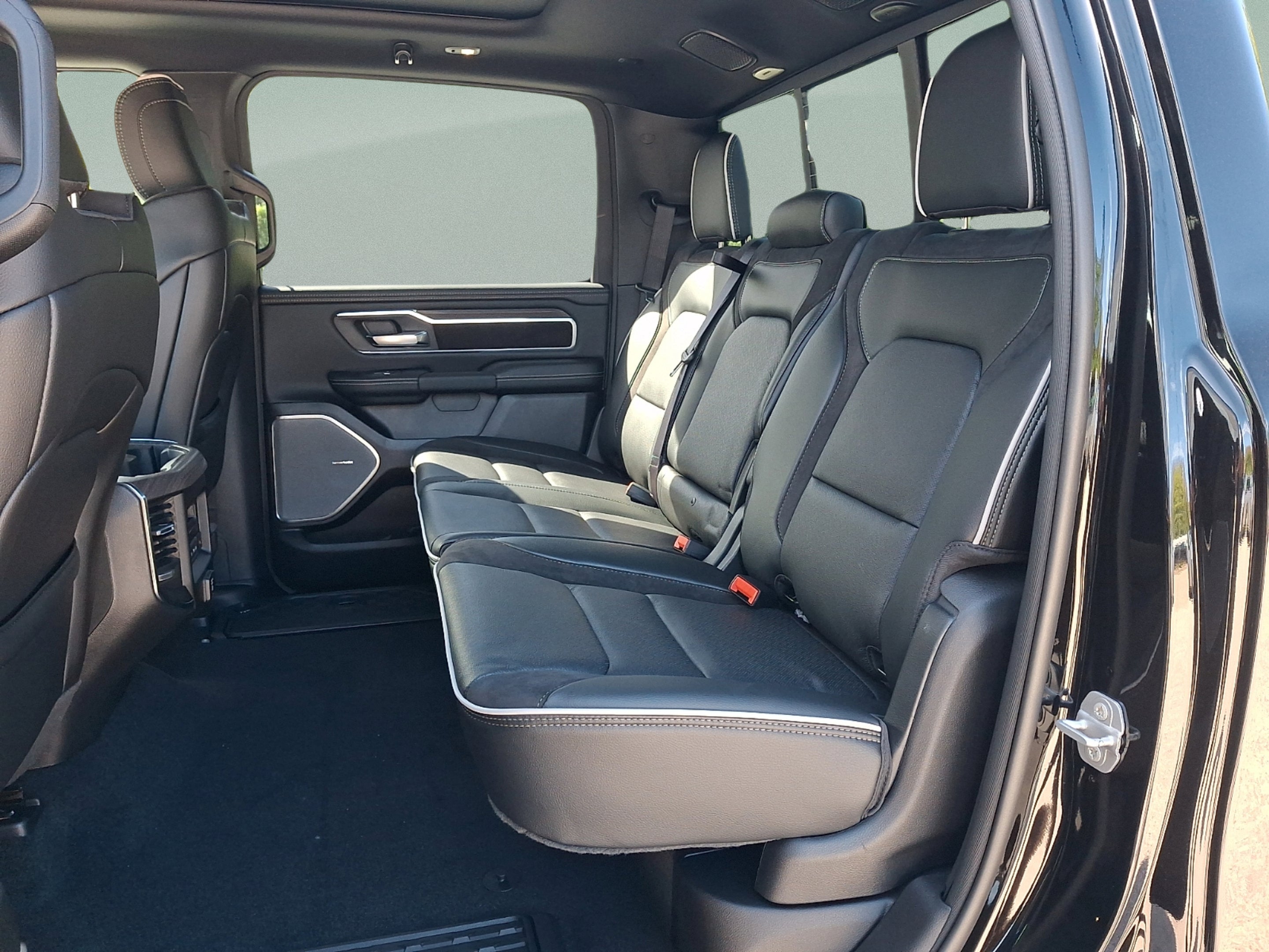 2027 RAM Ram 1500 RAM 1500 LARAMIE CREW CAB 4X4 5'7' BOX