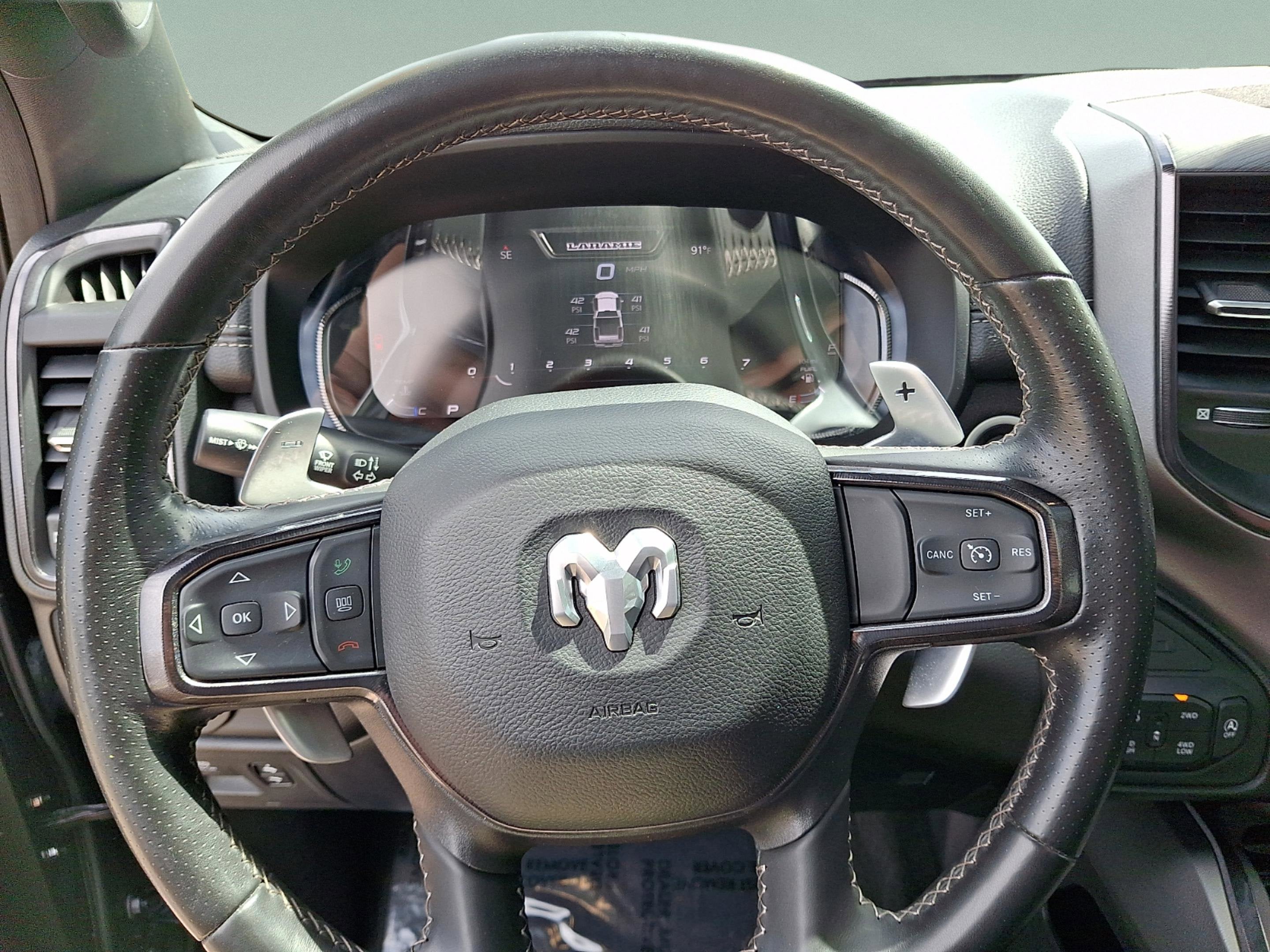 2023 RAM 1500 Laramie Crew Cab 4x4 5'7' Box