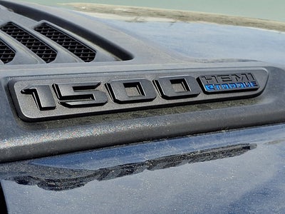 2023 RAM 1500 Laramie Crew Cab 4x4 5'7' Box