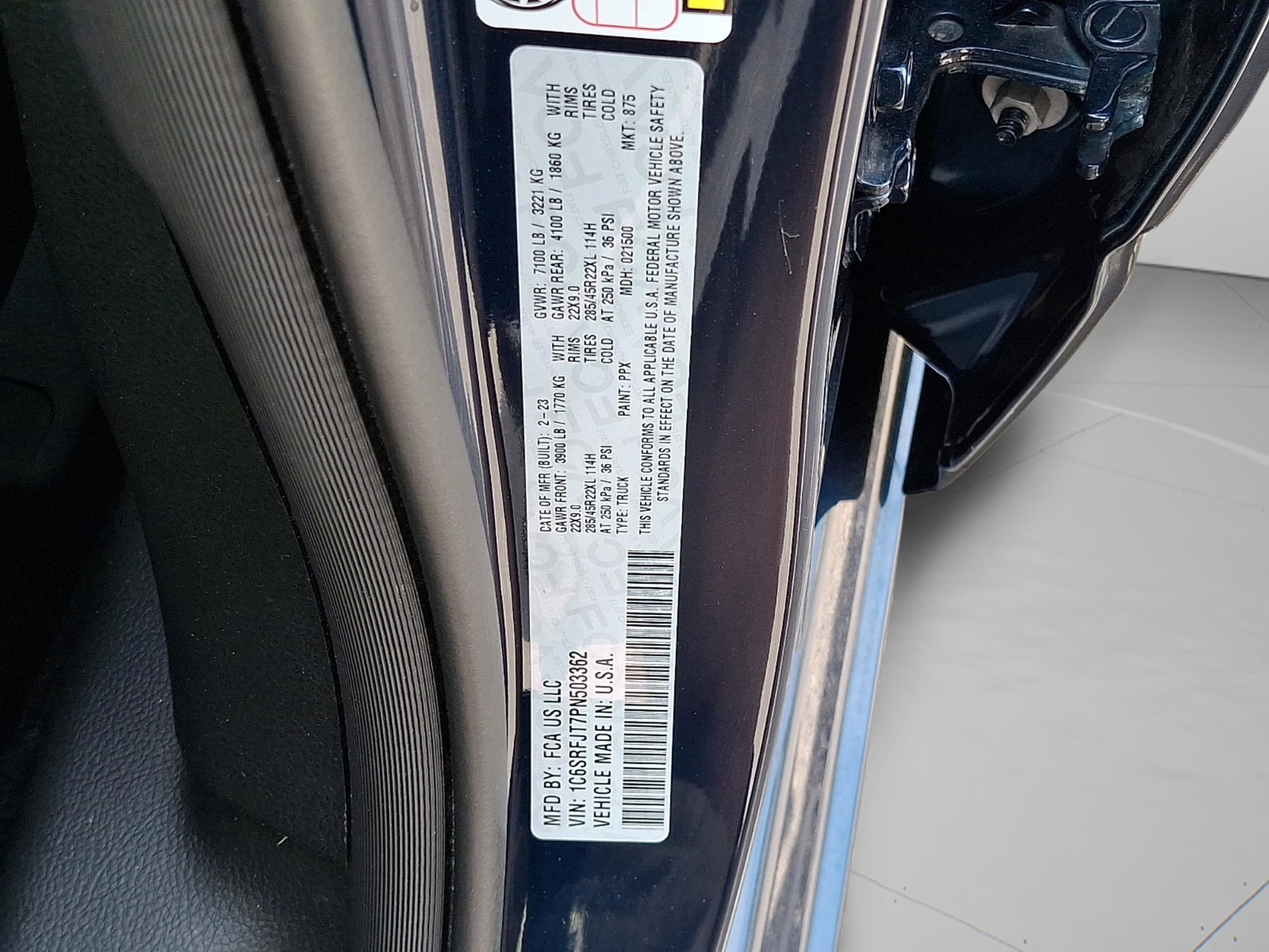 2023 RAM 1500 Laramie Crew Cab 4x4 5'7' Box