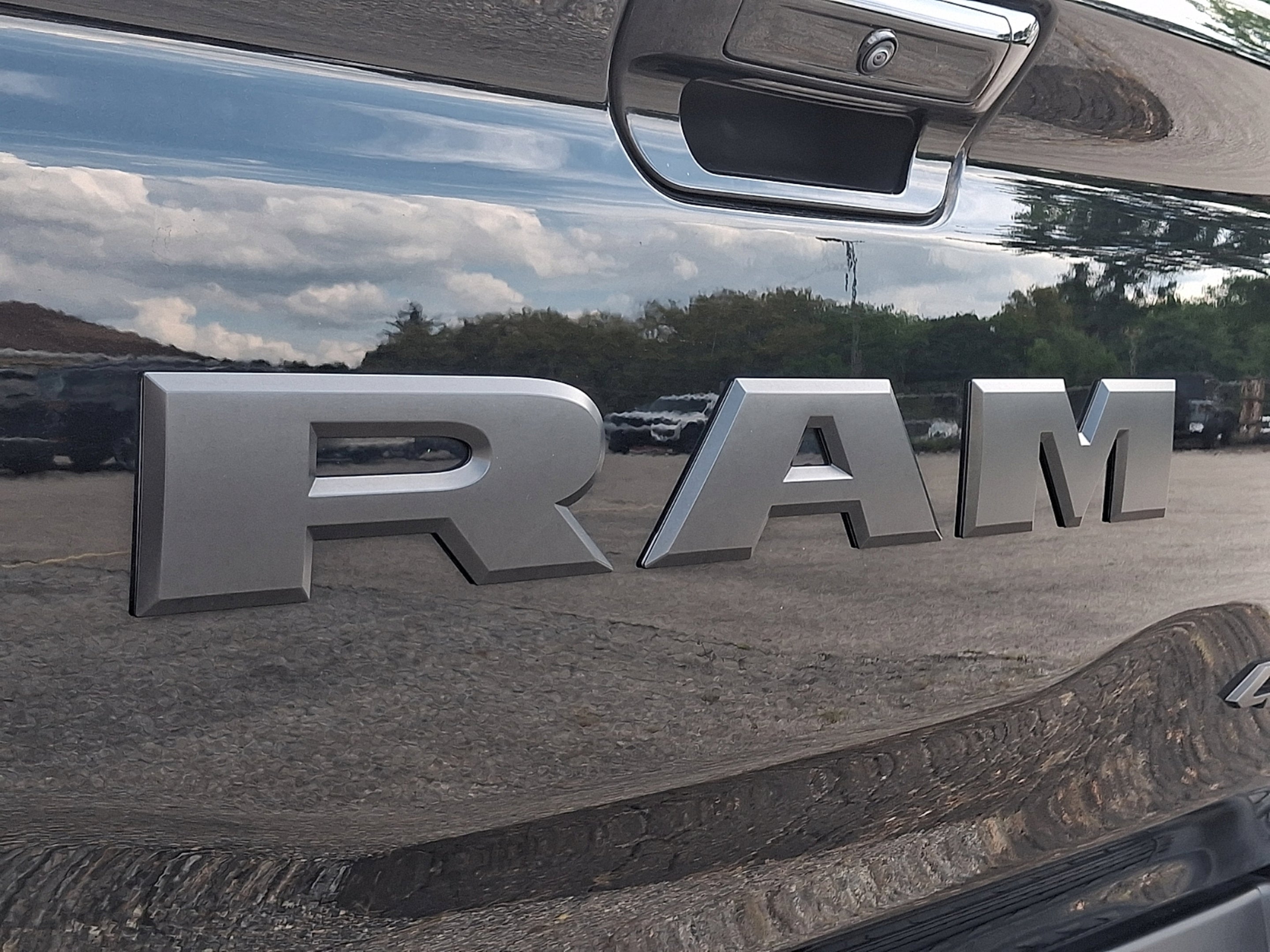 2022 RAM 1500 Rebel Crew Cab 4x4 5'7' Box