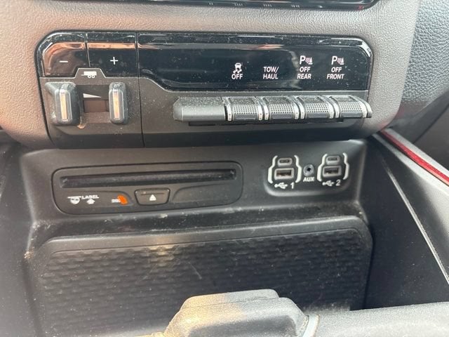 2019 RAM 1500 Rebel Crew Cab 4x4 5'7' Box