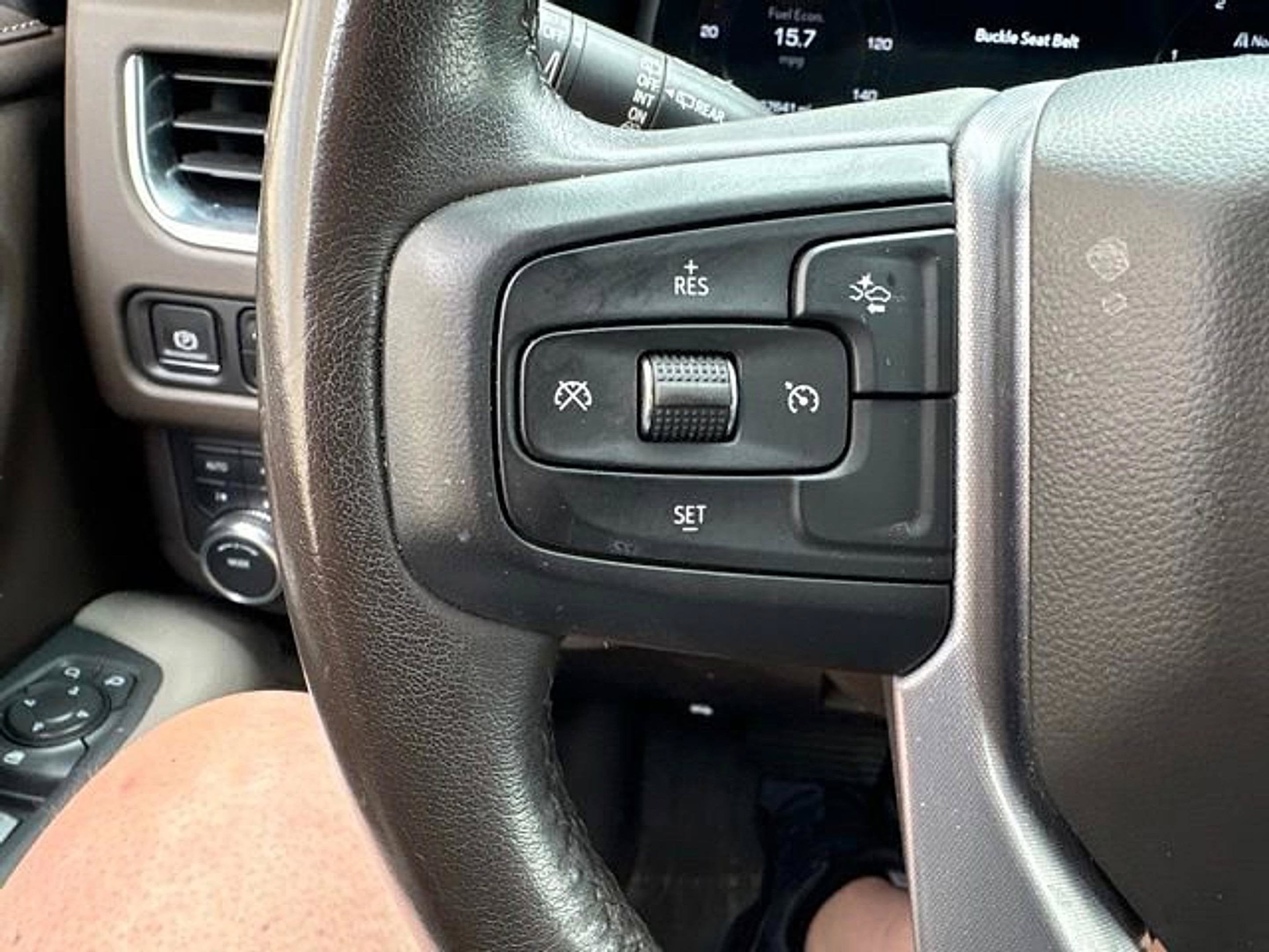 2022 GMC Yukon 4WD SLE