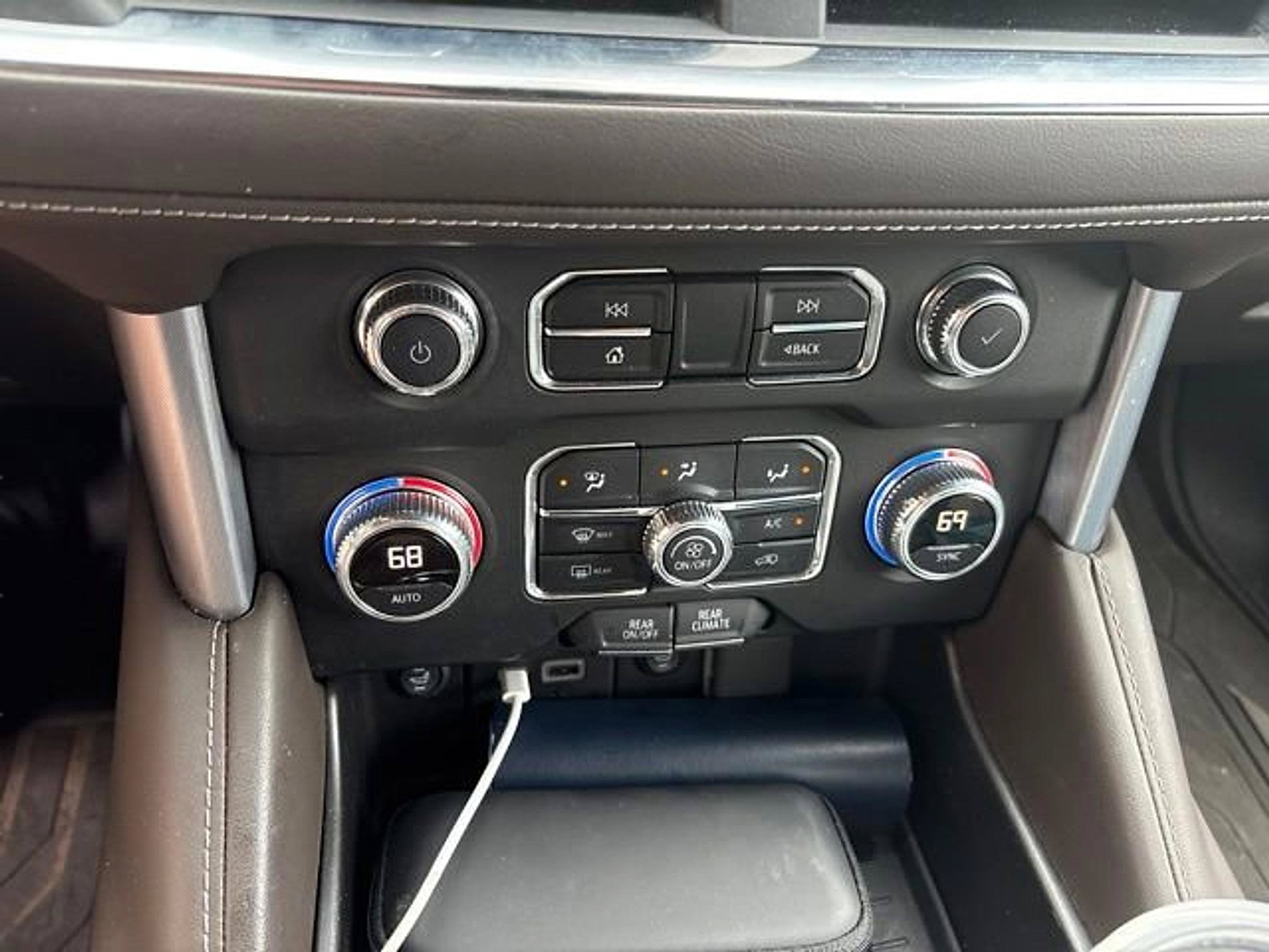 2022 GMC Yukon 4WD SLE