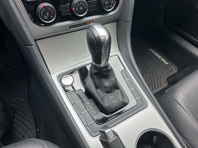 2019 Volkswagen Passat 2.0T Wolfsburg Edition