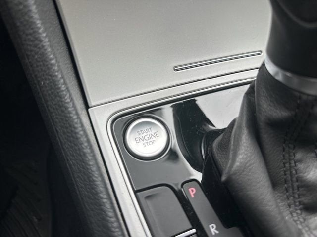 2019 Volkswagen Passat 2.0T Wolfsburg Edition