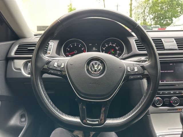 2019 Volkswagen Passat 2.0T Wolfsburg Edition