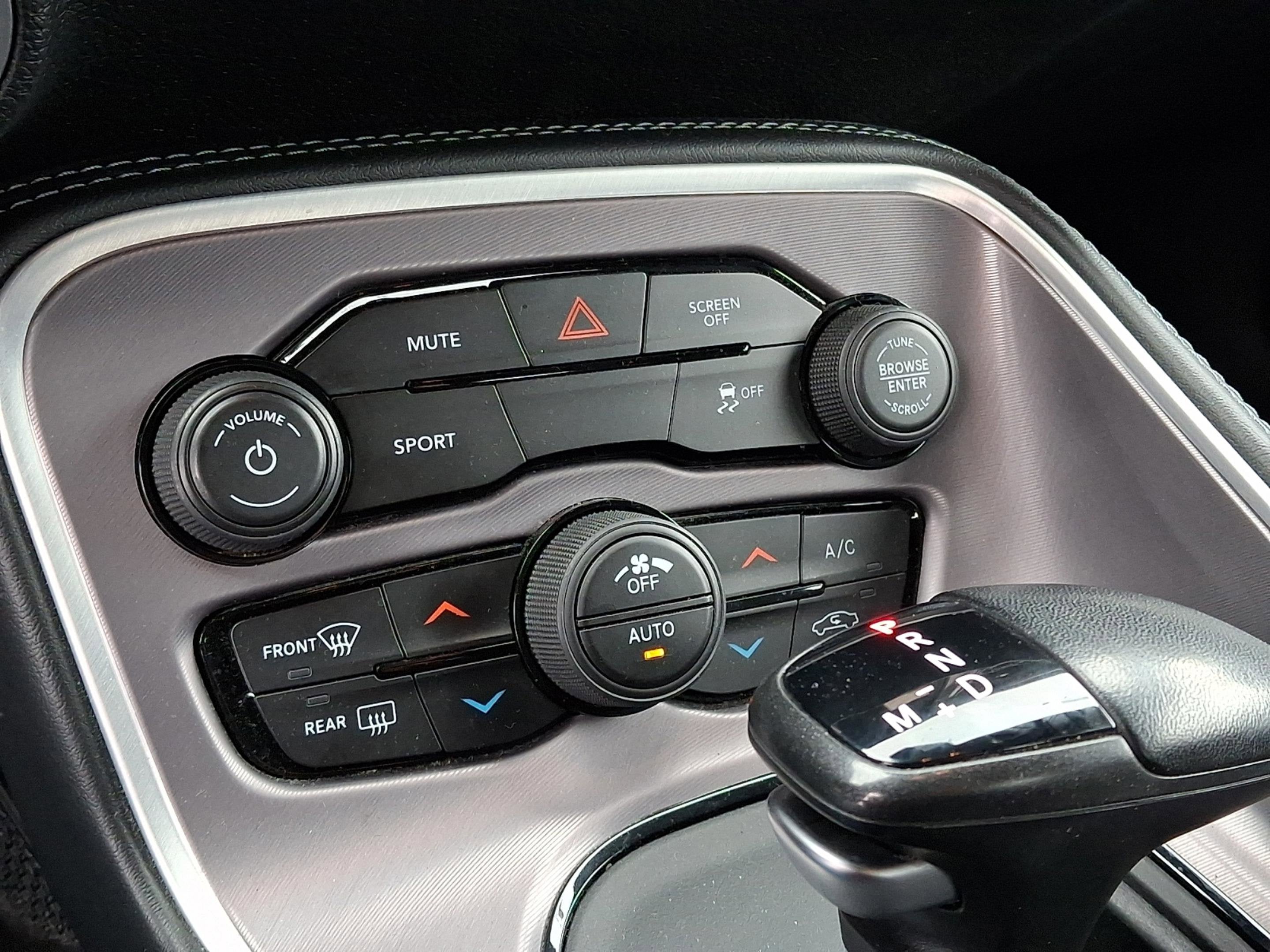 2022 Dodge Challenger SXT