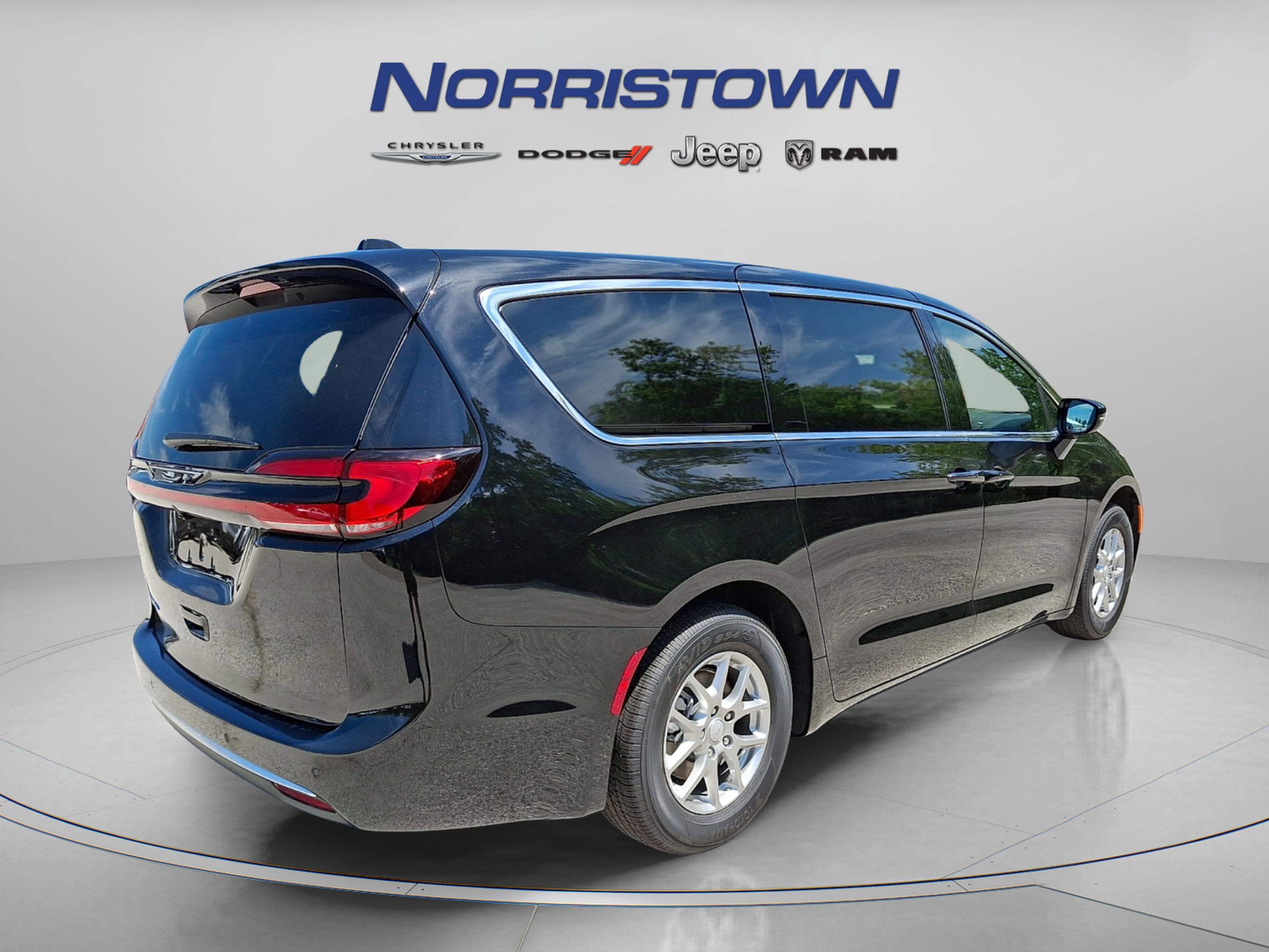 2027 Chrysler Pacifica PACIFICA SELECT