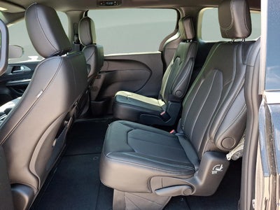 2027 Chrysler Pacifica PACIFICA SELECT