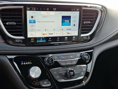 2026 Chrysler Pacifica PACIFICA SELECT AWD