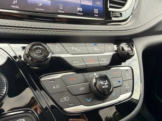 2026 Chrysler Pacifica Select AWD