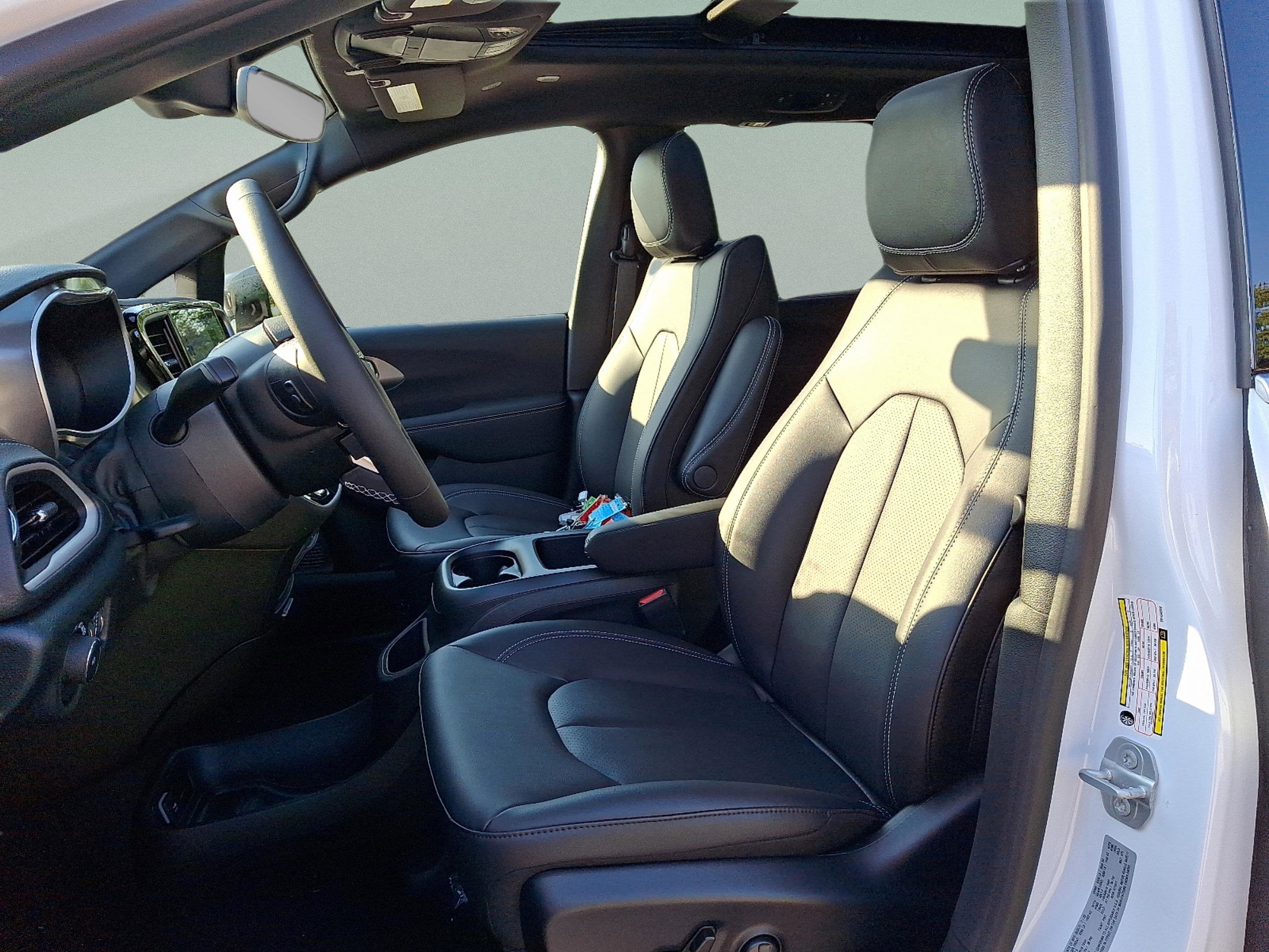 2026 Chrysler Pacifica PACIFICA SELECT AWD