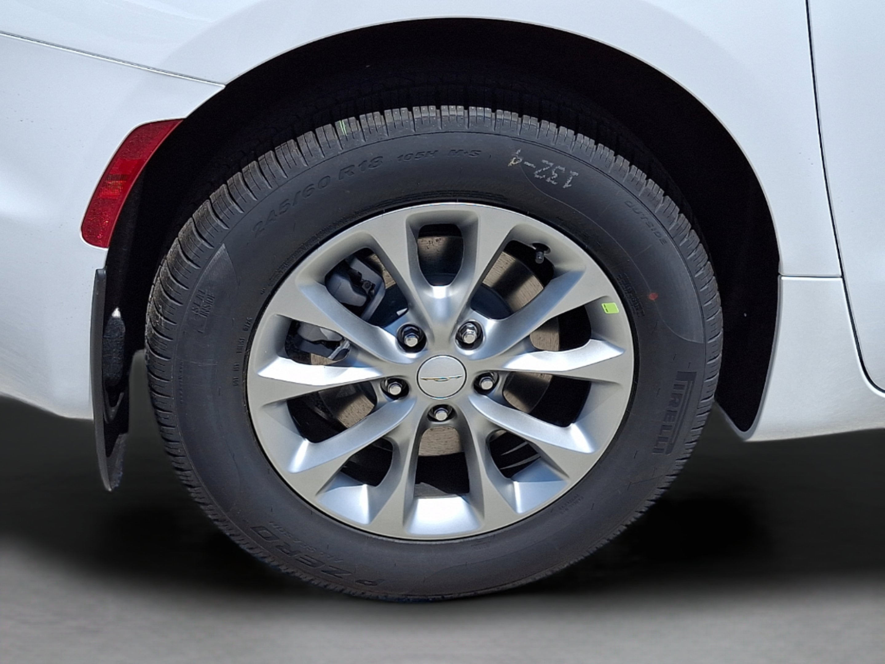 2027 Chrysler Pacifica PACIFICA SELECT AWD