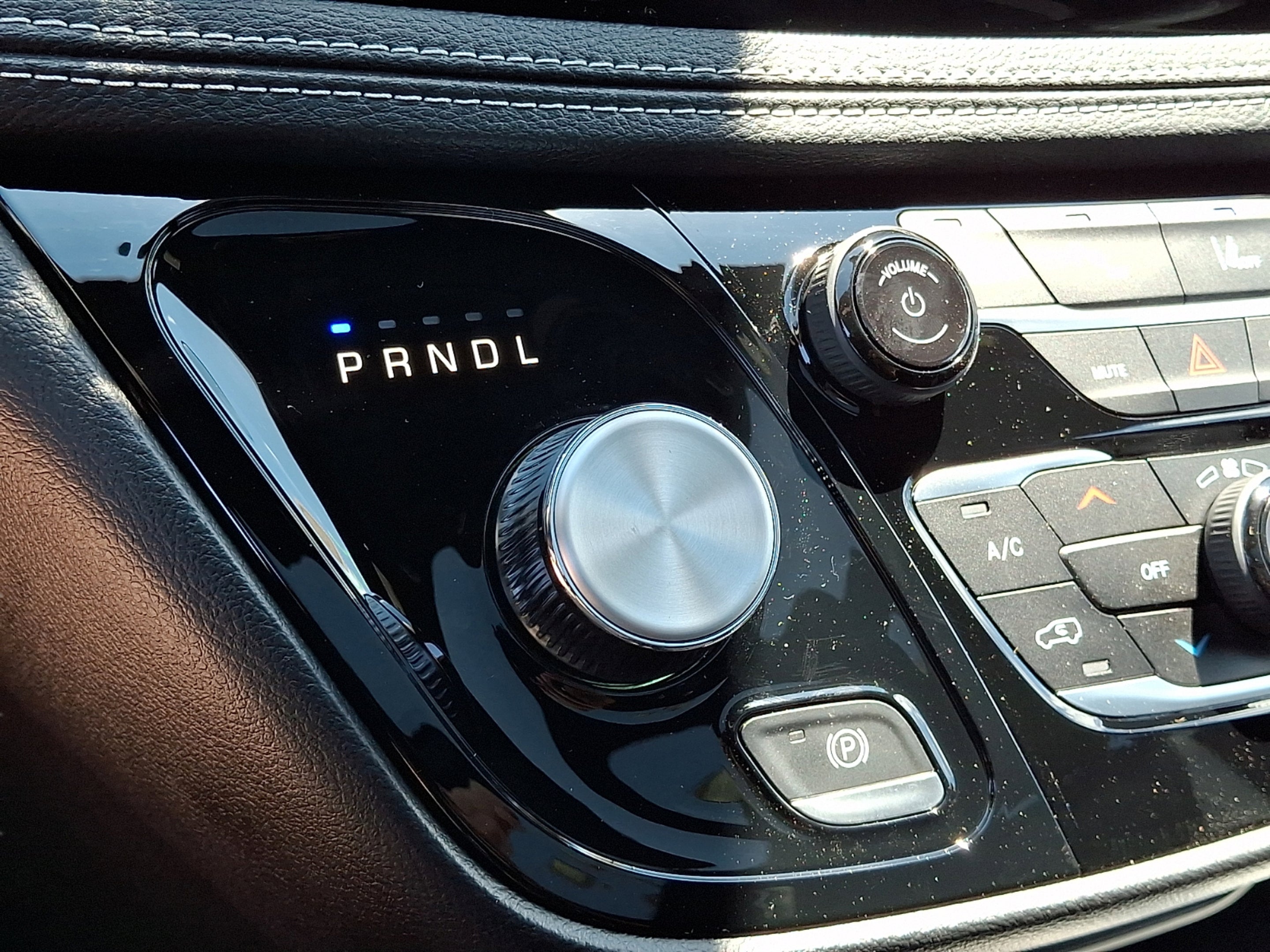 2027 Chrysler Pacifica PACIFICA SELECT AWD
