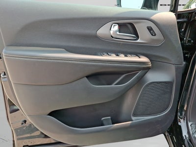 2027 Chrysler Pacifica PACIFICA LIMITED AWD