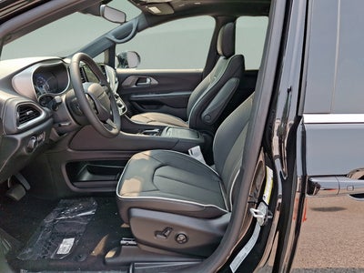 2027 Chrysler Pacifica PACIFICA LIMITED AWD