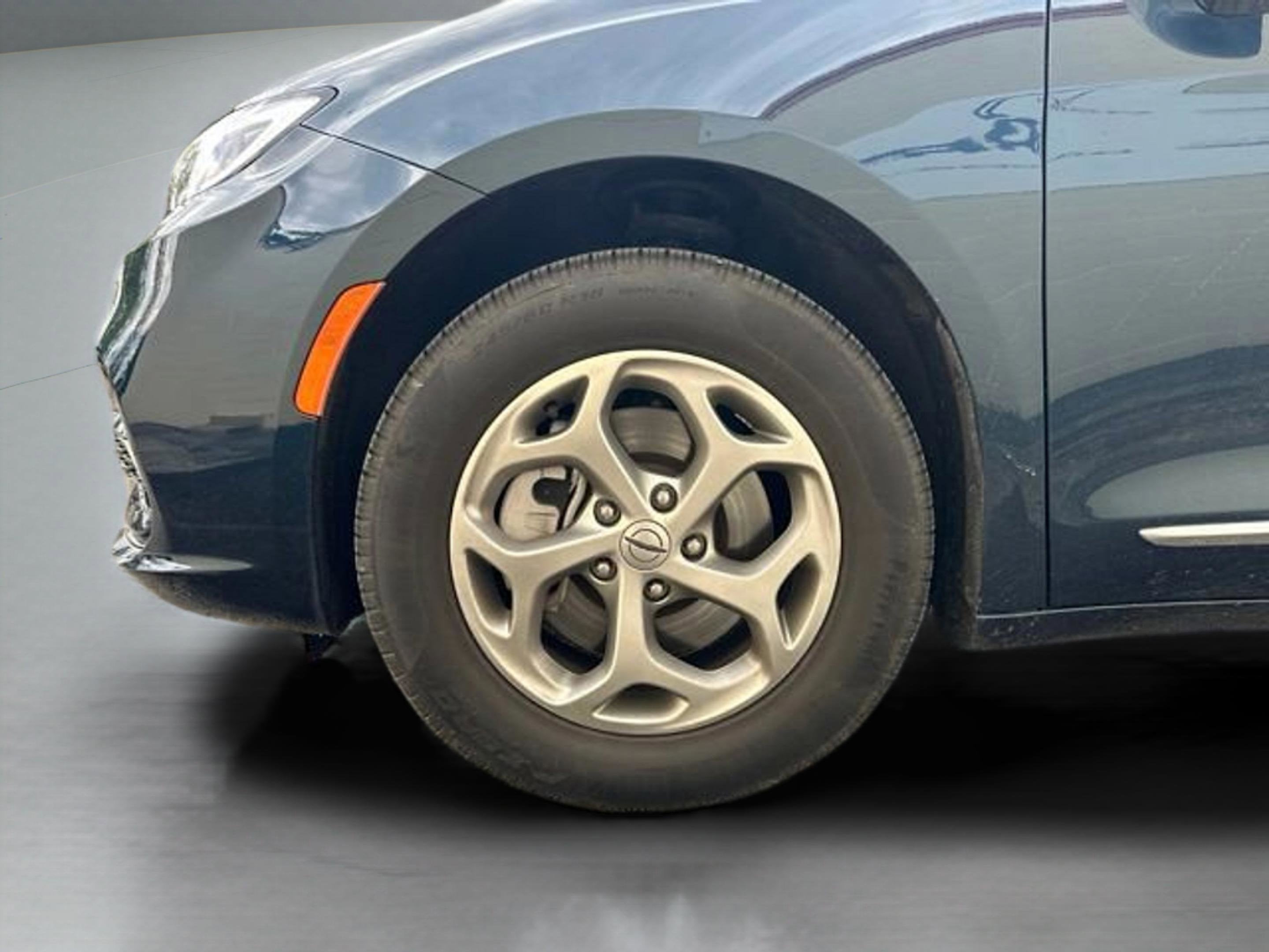 2023 Chrysler Pacifica Limited AWD