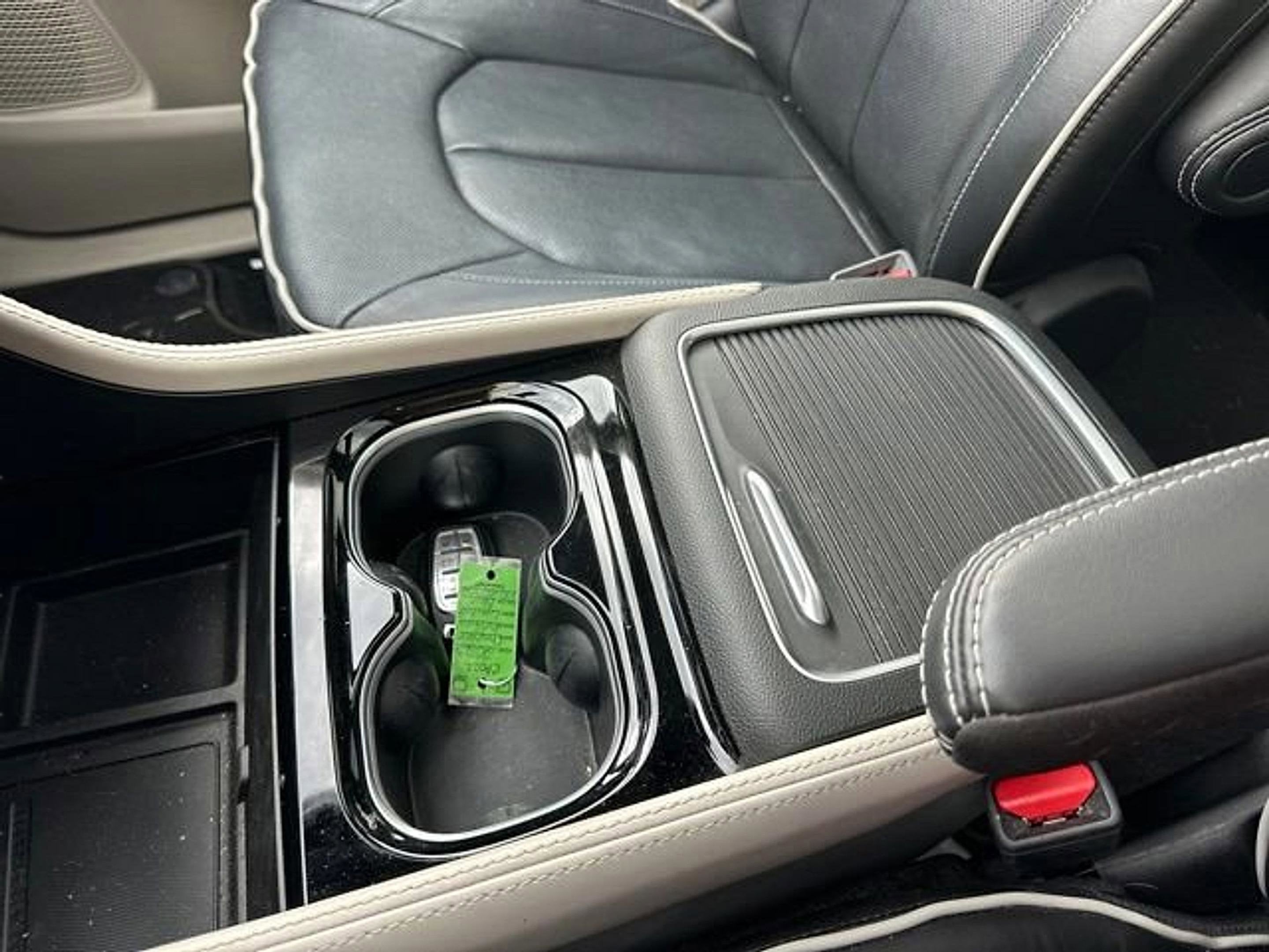 2023 Chrysler Pacifica Limited AWD