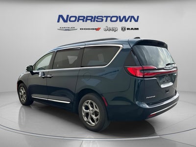 2023 Chrysler Pacifica Limited AWD