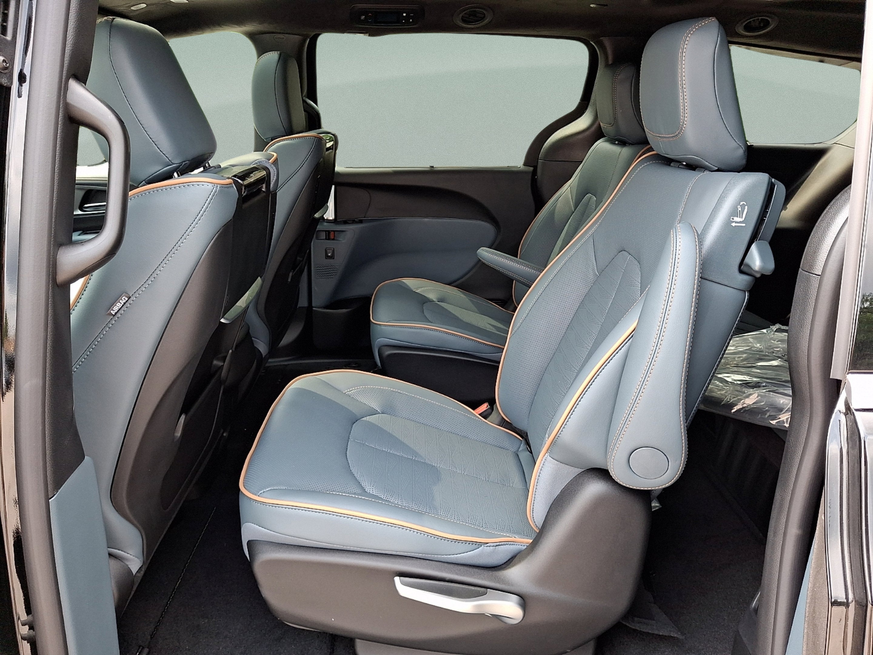 2027 Chrysler Pacifica PACIFICA PINNACLE AWD