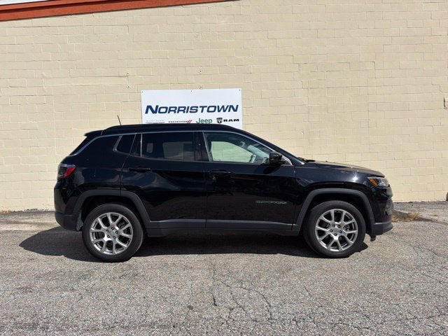 2022 Jeep Compass Latitude Lux 4x4