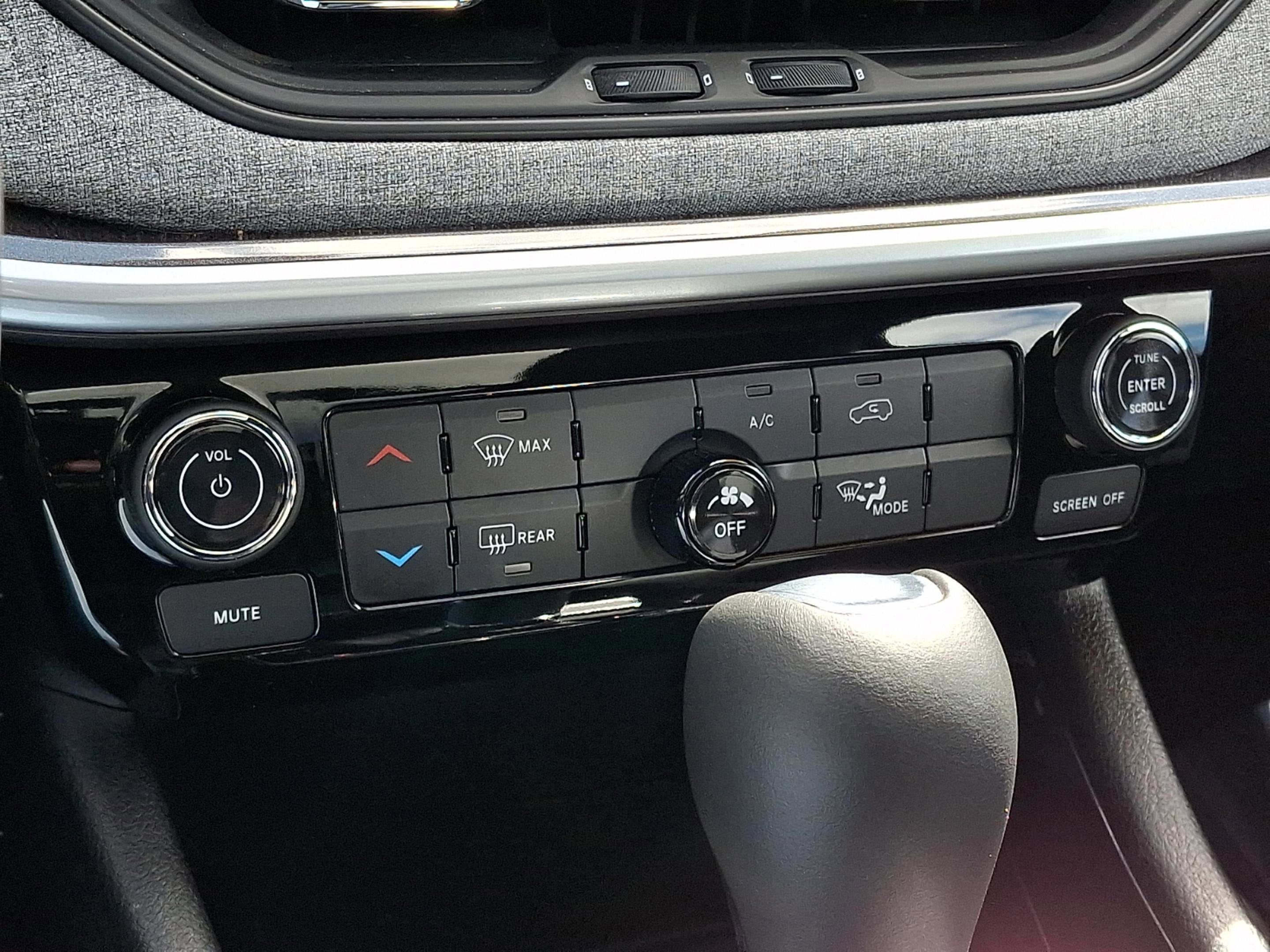 2023 Jeep Compass Latitude Lux FWD