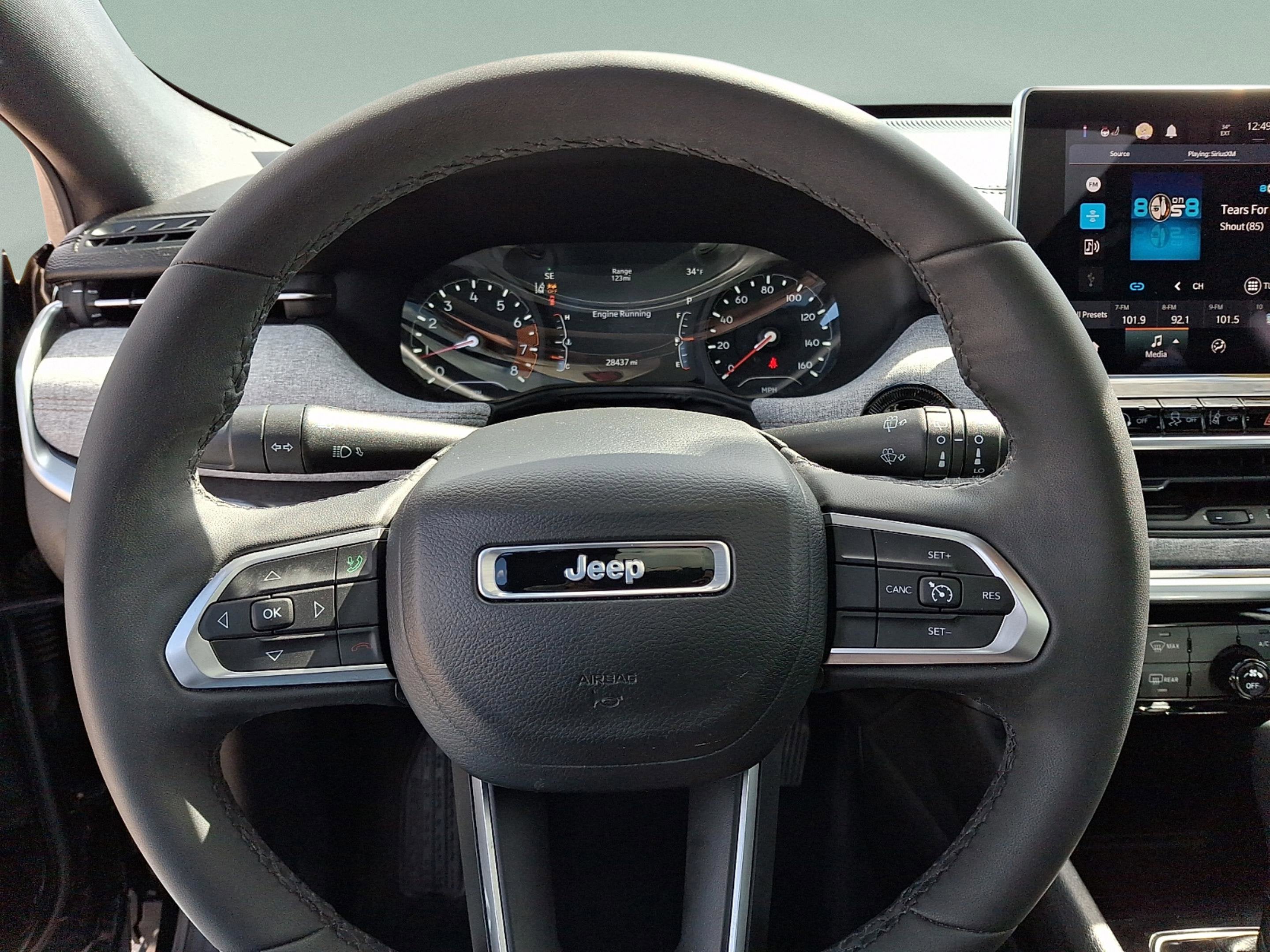 2023 Jeep Compass Latitude Lux FWD