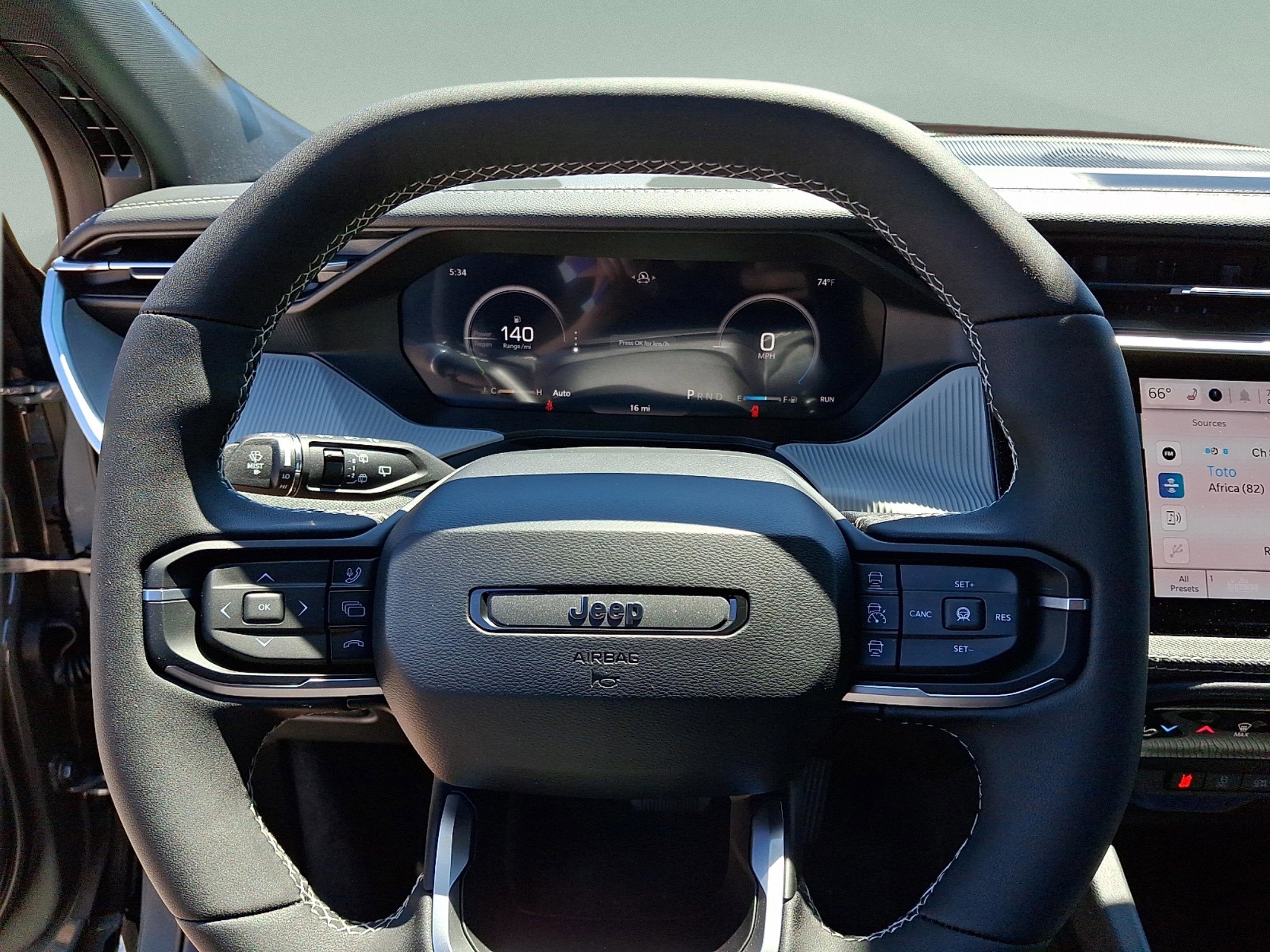2026 Jeep Cherokee CHEROKEE LAREDO 4X4