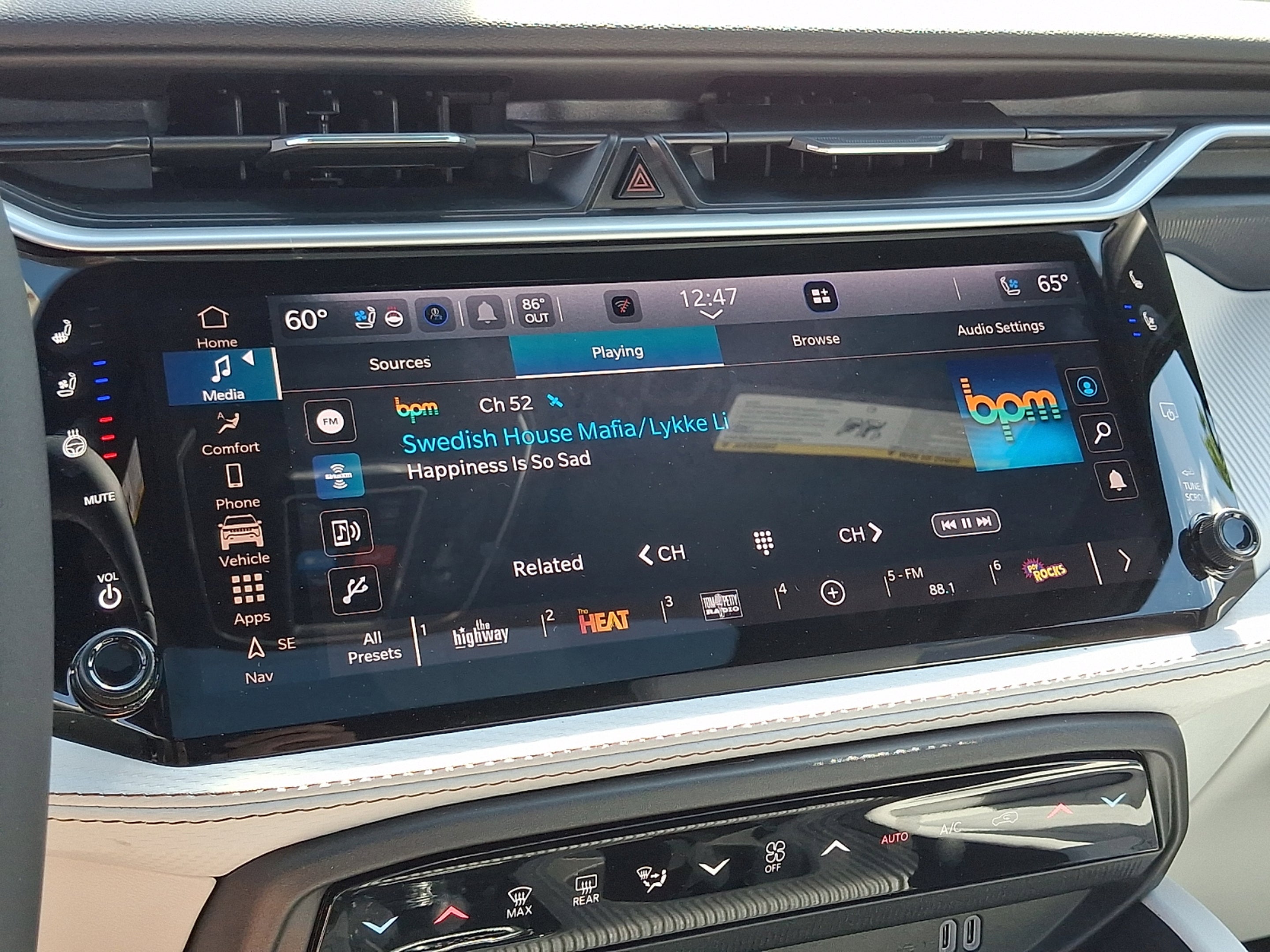 2026 Jeep Cherokee CHEROKEE OVERLAND 4X4