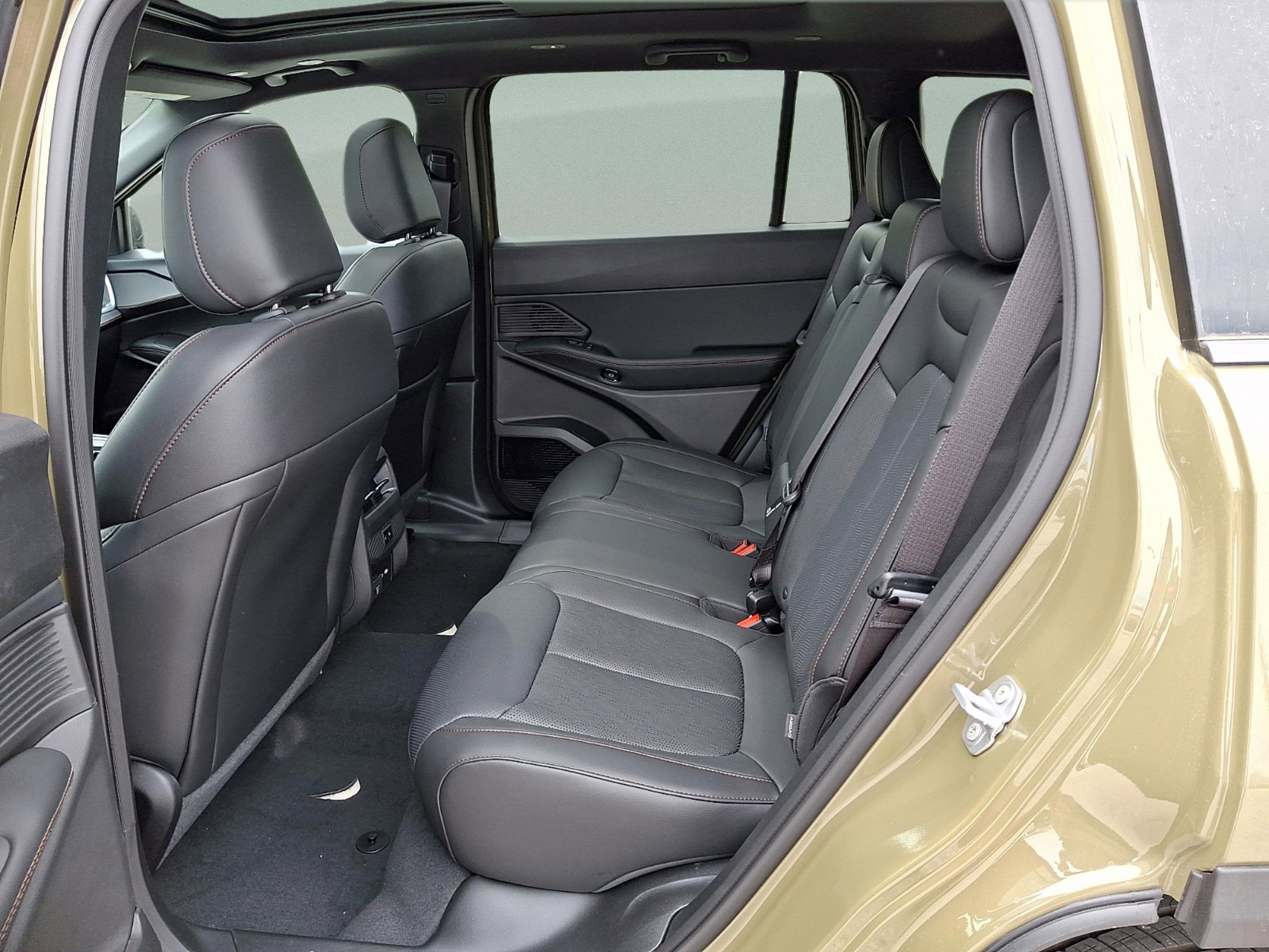 2026 Jeep Cherokee CHEROKEE OVERLAND 4X4