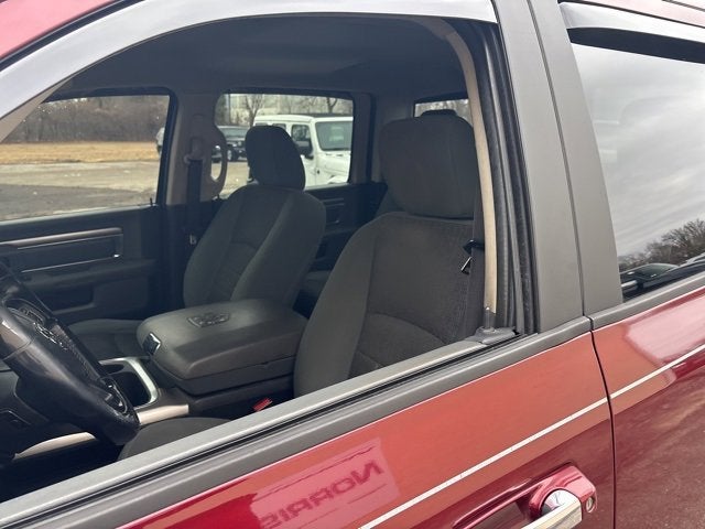 2017 RAM 1500 Big Horn Crew Cab 4x4 5'7' Box