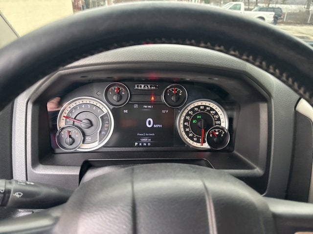 2017 RAM 1500 Big Horn Crew Cab 4x4 5'7' Box