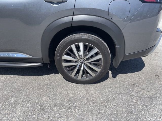 2022 Nissan Pathfinder Platinum 4WD