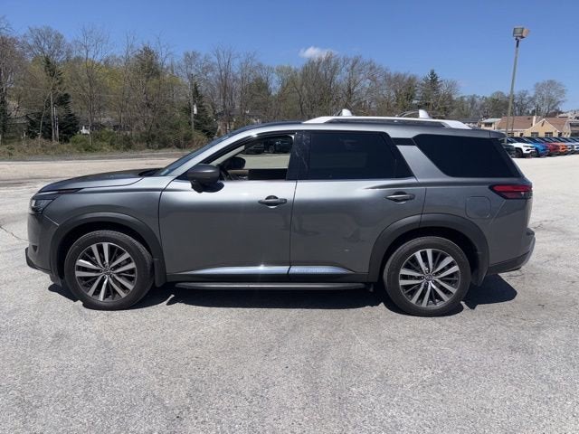 2022 Nissan Pathfinder Platinum 4WD