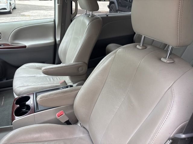 2013 Toyota Sienna XLE