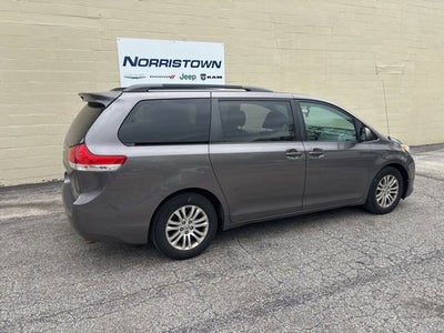 2013 Toyota Sienna XLE