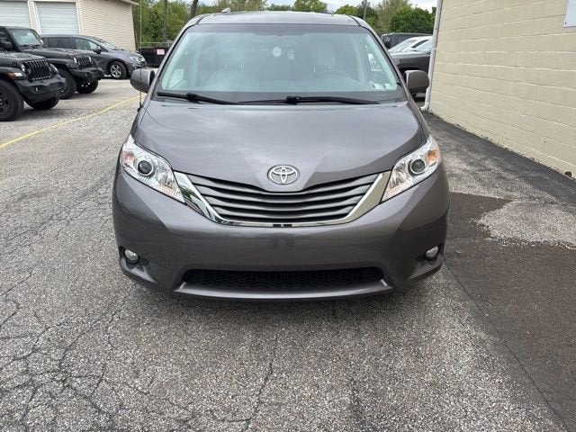 2013 Toyota Sienna XLE