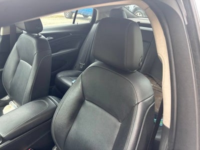2019 Buick Regal Sportback AWD Essence