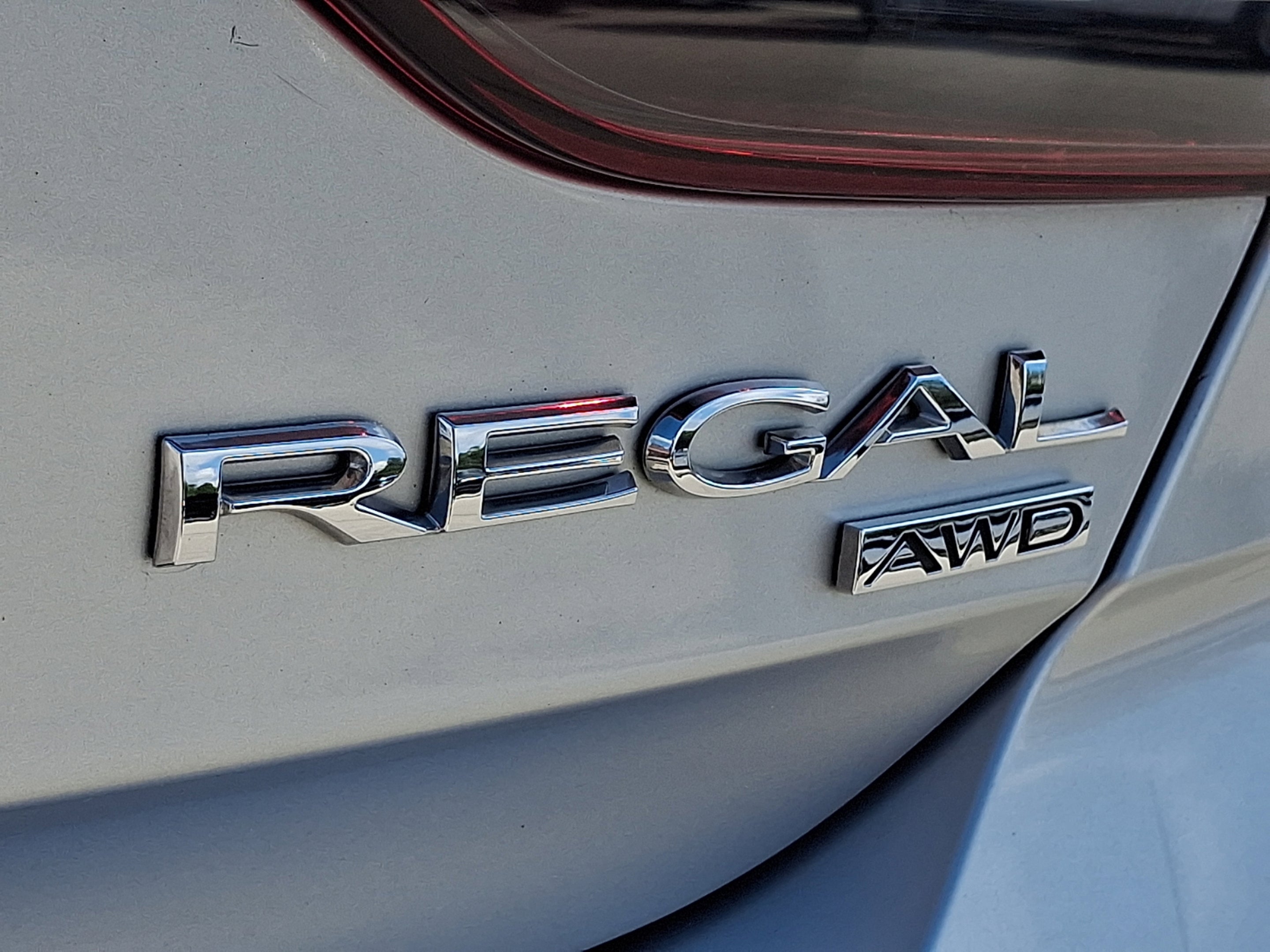 2019 Buick Regal Sportback AWD Essence