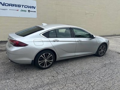 2019 Buick Regal Sportback AWD Essence